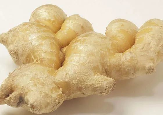 医生朋友教我的 生姜减肥法 每天喝一勺 不运动不节食 从140斤瘦到90斤