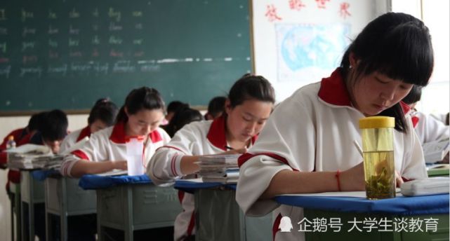 对于高考后复读大家都建议能走就走,为什么?有一点很容易被忽略