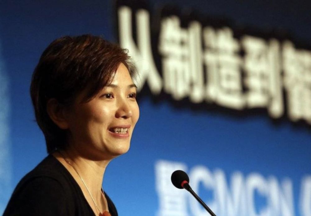 《上海市公安局杨浦分局拘留证》获悉,公司实际控制人兼董事长罗静