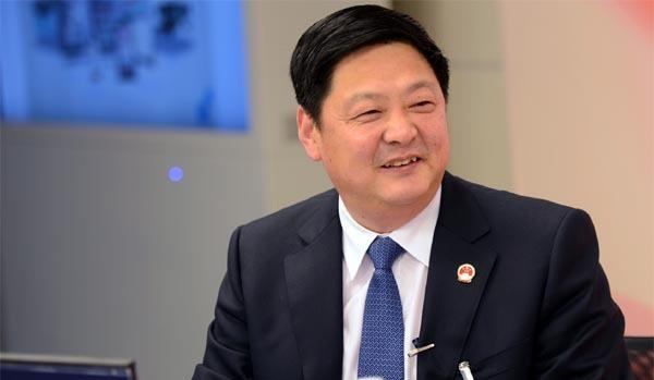 11月10日,杜传志刚刚获得日照市委组织部任命,调任日照市国资委党委