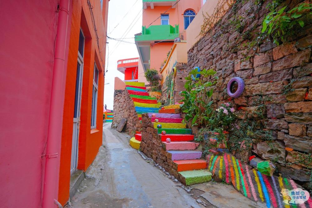 浙江新晋网红彩虹村被誉为中国的圣托里尼且不收门票