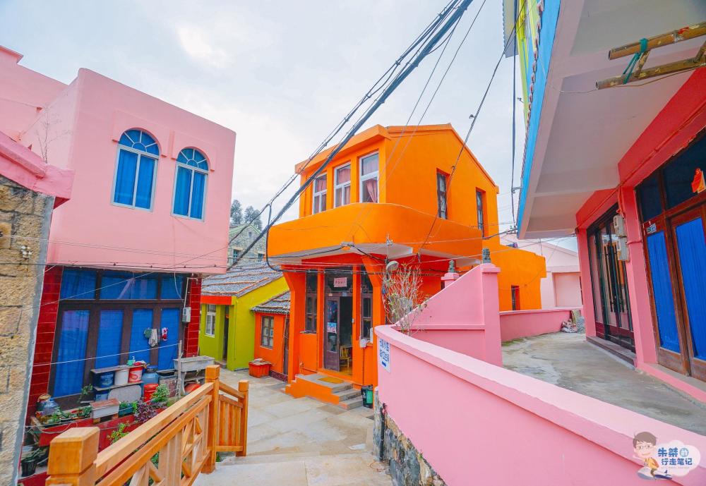 浙江新晋网红彩虹村被誉为中国的圣托里尼且不收门票