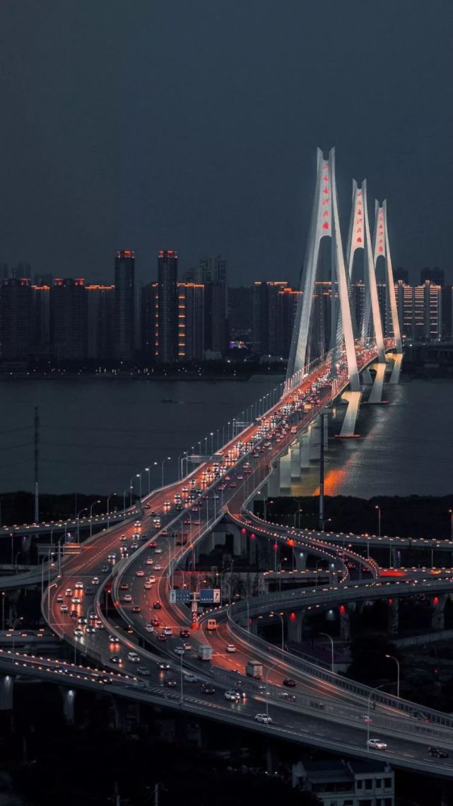 什么是武汉?这是个适合横屏观看的城市 太美了!(图46) 什么是武汉?这是个适合横屏观看的城市 太美了!
