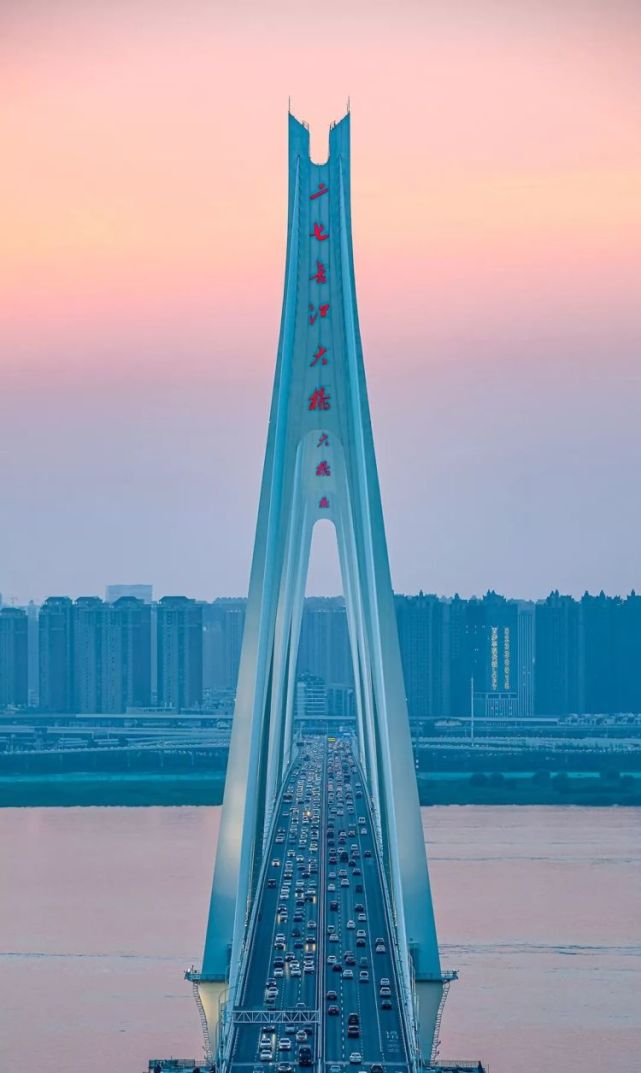 什么是武汉？这是个适合横屏观看的城市 太美了！