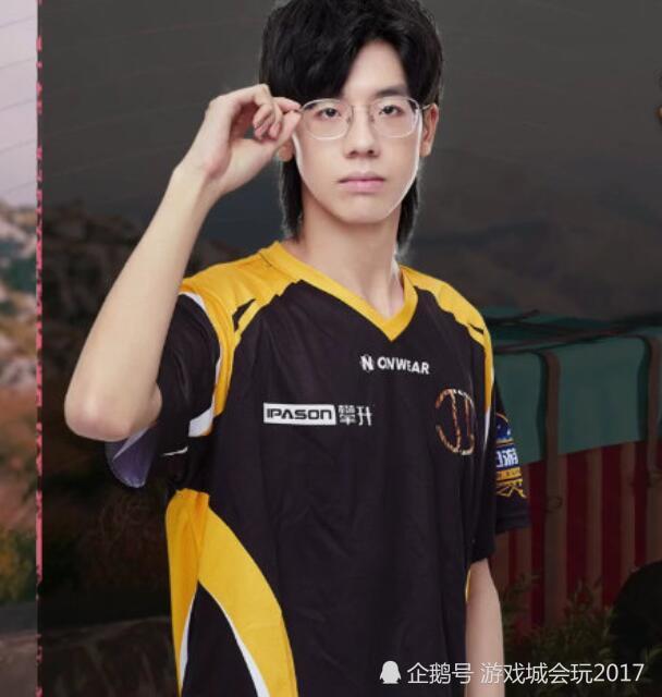 4am官宣小鹿以85万元转会加入 被水友抬价贵了五万有钱任性