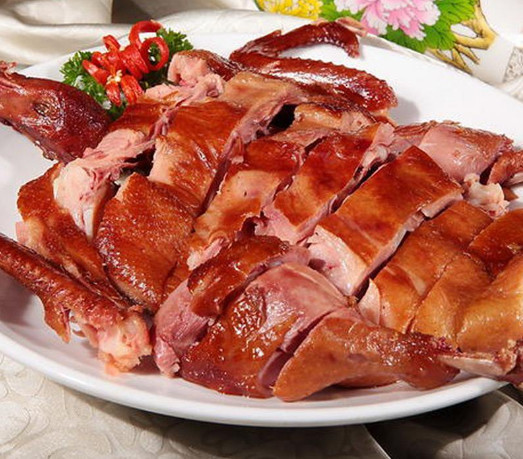 舌尖上的川久蒸鸭,蒸着吃的鸭肉,用最原始的方式尝最原始的味道