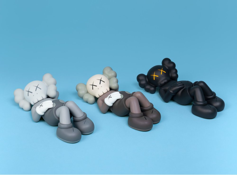 至高 KAWS HOLIDAY JAPAN 提灯 2個セット 白 黒 sushitai.com.mx