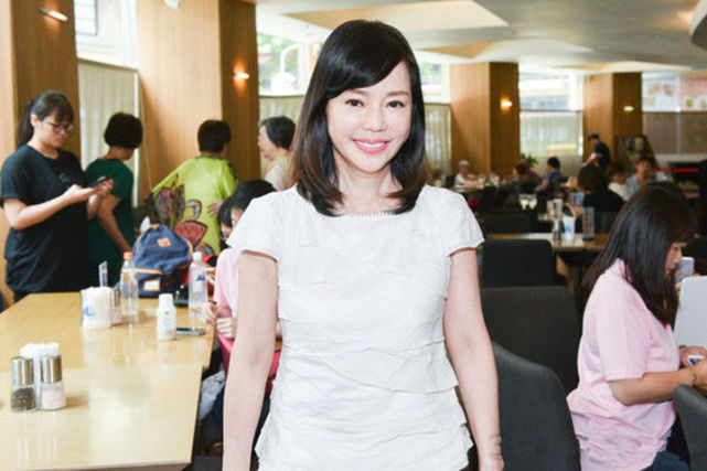 狄莺复出谈儿子,将来会比成龙红,孙安佐15岁才跟妈妈分房睡