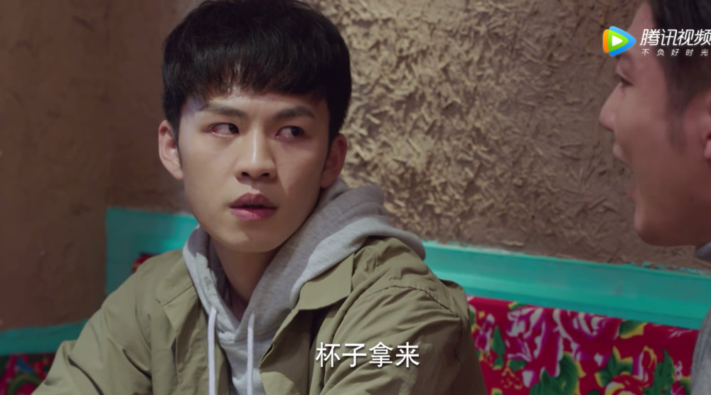 在电视剧《亲爱的,热爱的》最近更新的剧情中:李现饰演的男主角韩商言