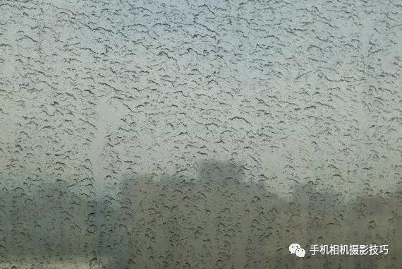 Iphone最经典壁纸你也能拍 一个塑料瓶就搞定