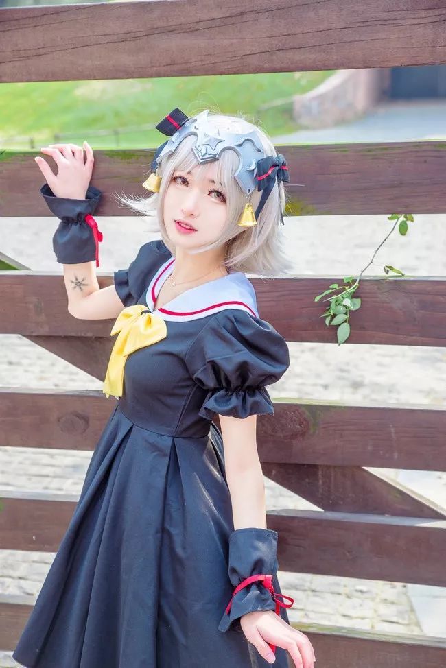 cos:幼贞同人单人片 或许可以一起出游野餐呐