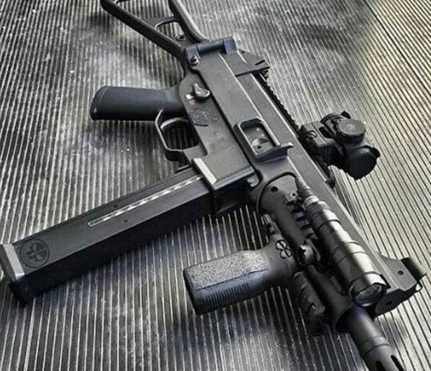 售价不到1000元冲锋枪,美国ump45,被誉为初期反恐利器