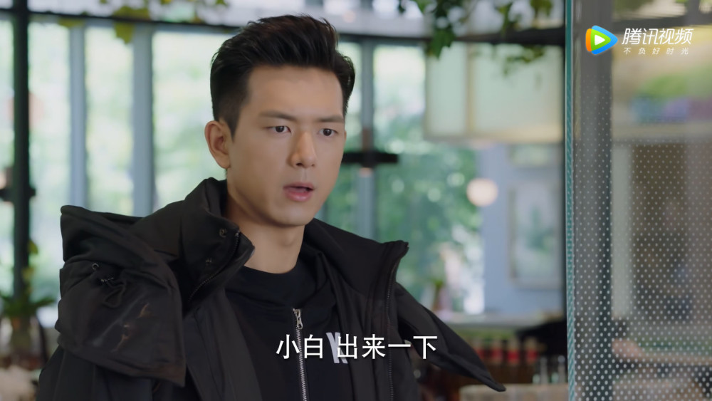 佟年跟吴白成相亲对象,双方家长见面庆祝,他一句话令韩商言崩溃