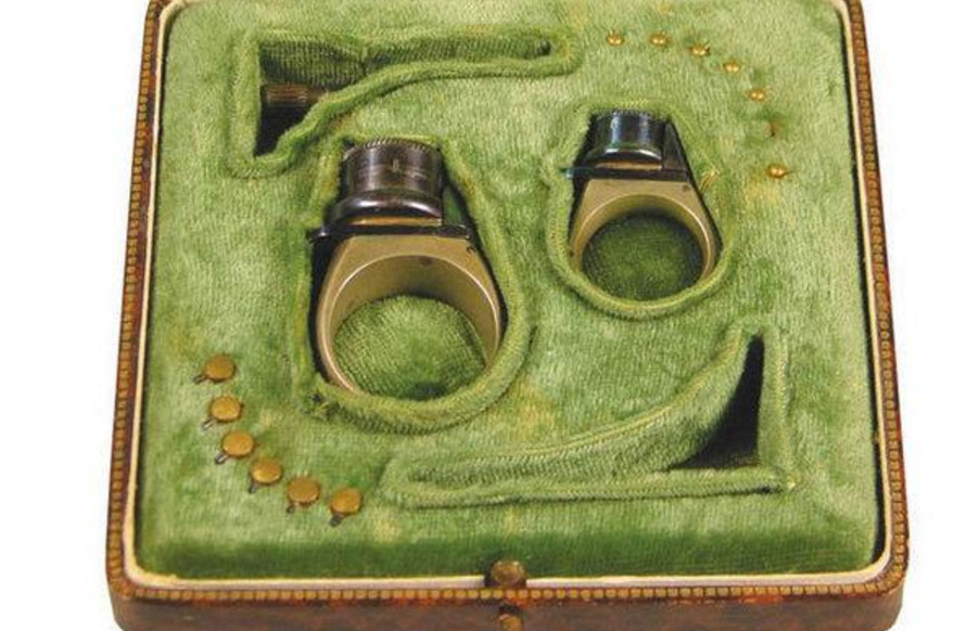 精细的特工暗器和普通戒指一样大摸摸手指就能干掉敌人