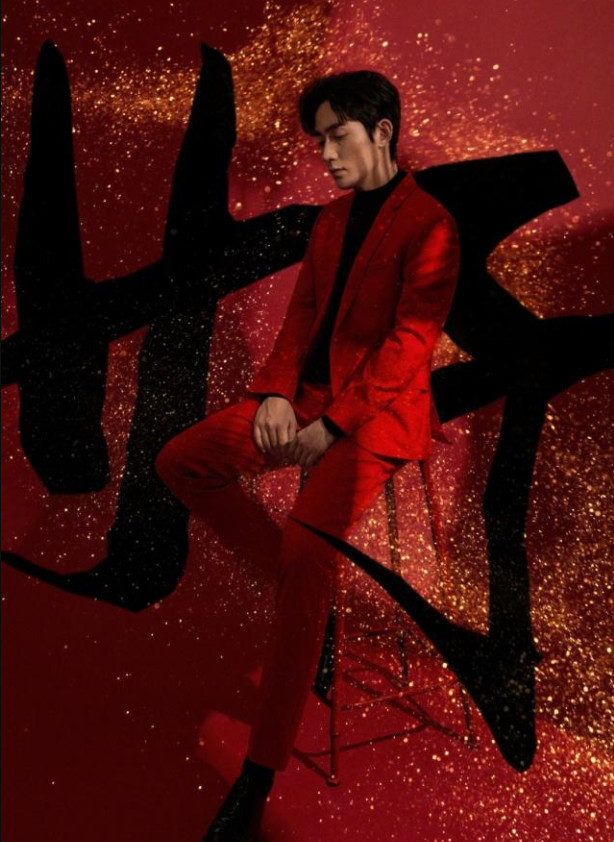 5张朱一龙帅气的poss照,最后一张图忧郁的表情惹人爱