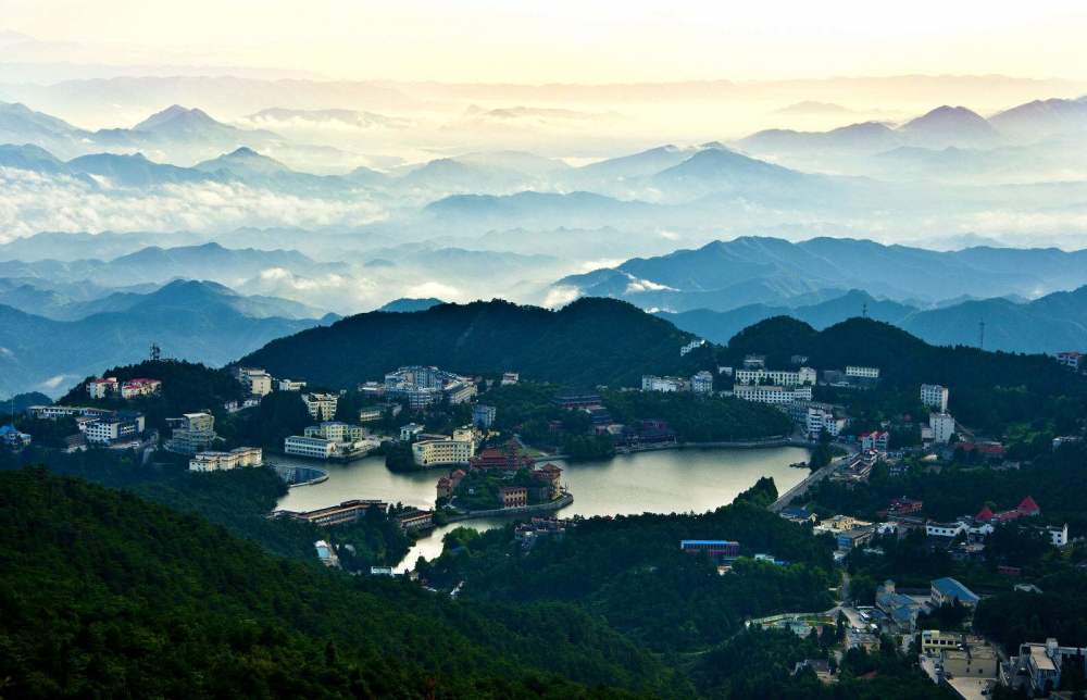 它是国内五大道教名山之一,被誉九天仙山,内藏3个华中第一!