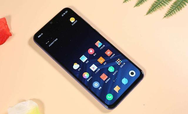 不甘示弱!5.97寸全面屏 骁龙712,不止降价还送充电宝