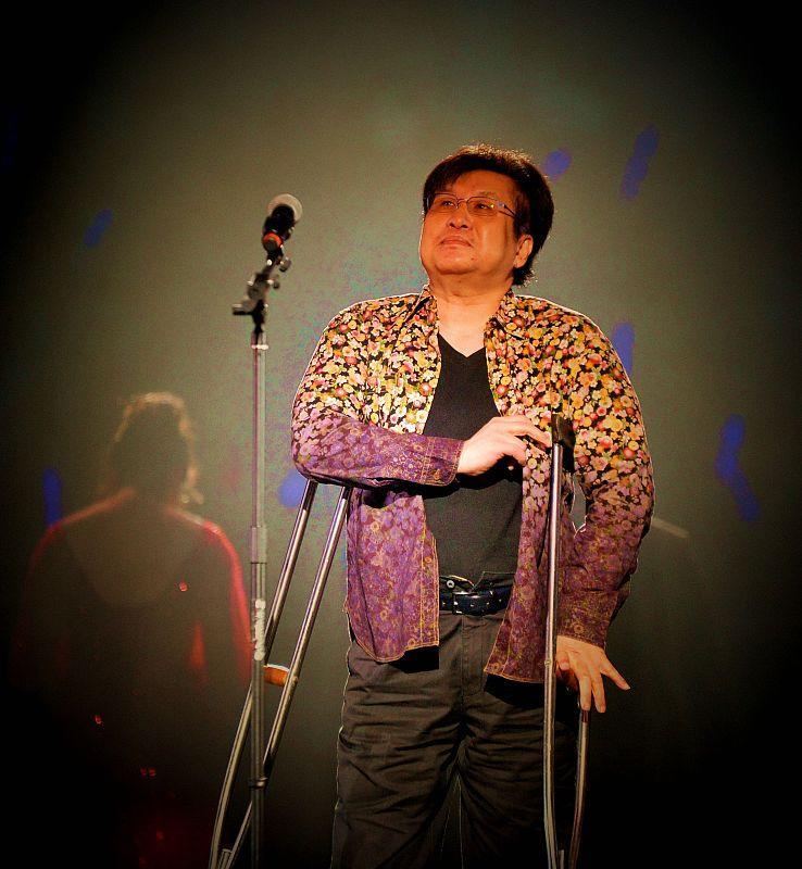 郑智化15年前的一首歌曲,里面的歌词预测到了现在?