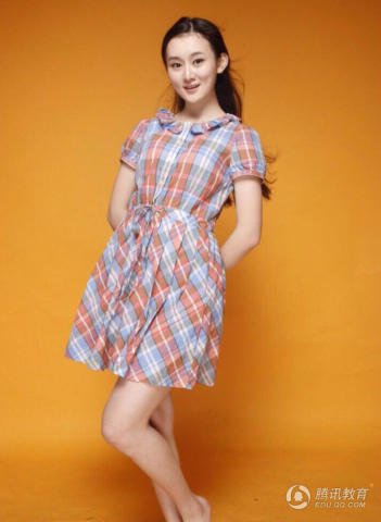 中戏女生刘香晒成长史被赞从小美到大