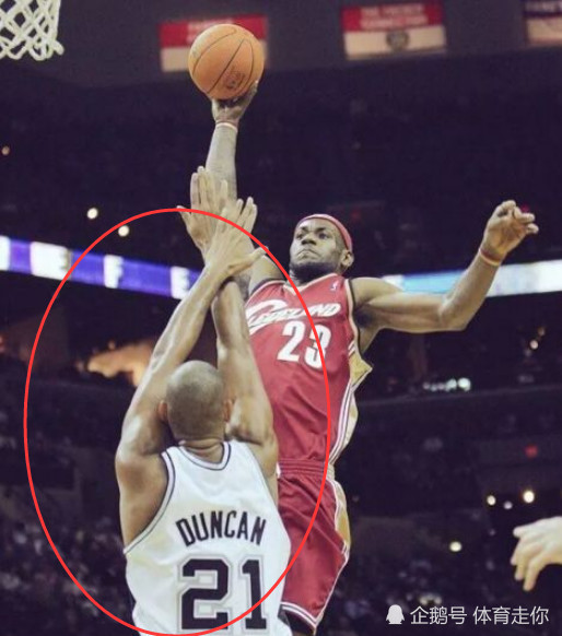 科比:我骑扣过魔兽,麦迪:我骑扣过大竹竿,詹姆斯:我说啥了?