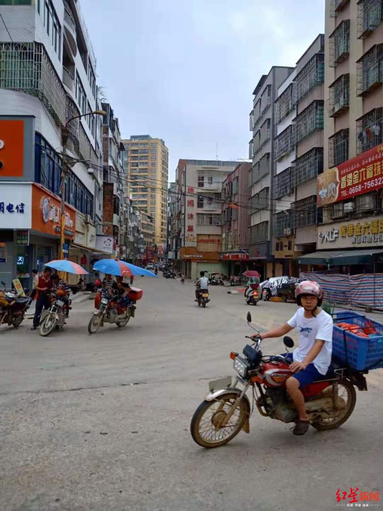 带走章子欣的女租客青春往事：初恋被父母打散 与梁某华相识东莞