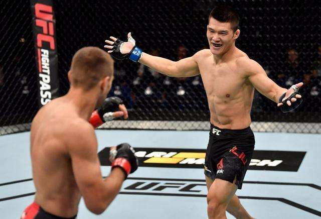 中国猛将刘平原客场遭美国新秀ko 在ufc首遭ko