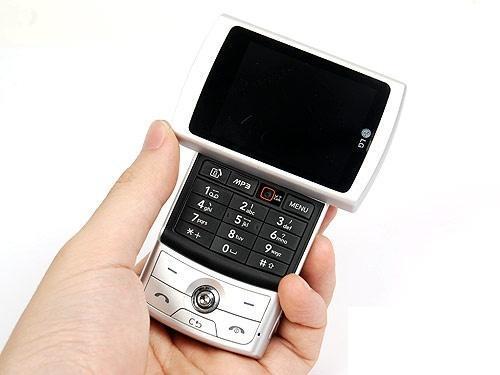 作为同门师兄弟,老大哥三星至少在中国还有着1%的份额,另外也是全球