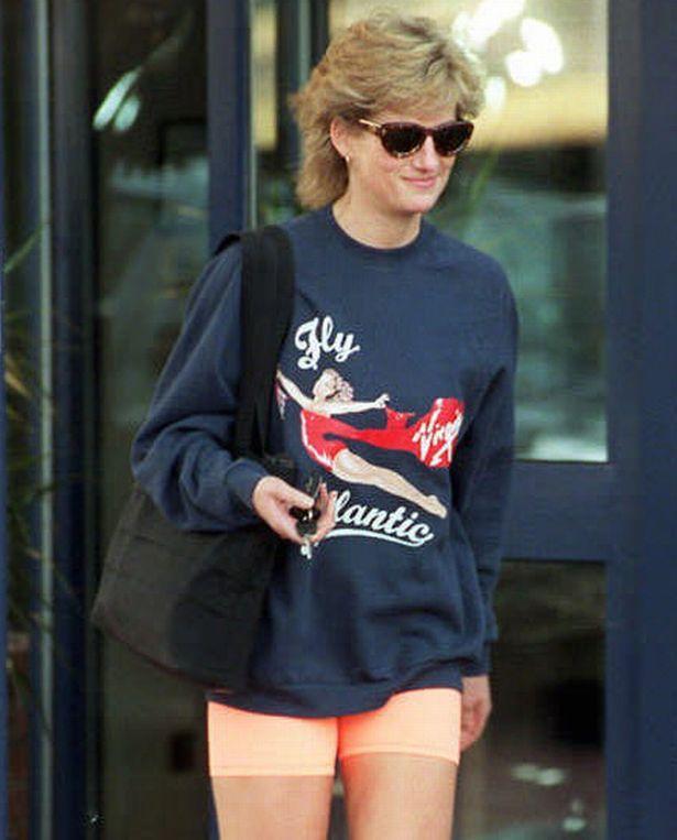 戴安娜王妃的运动衫,拍卖出37万,20年前的穿搭