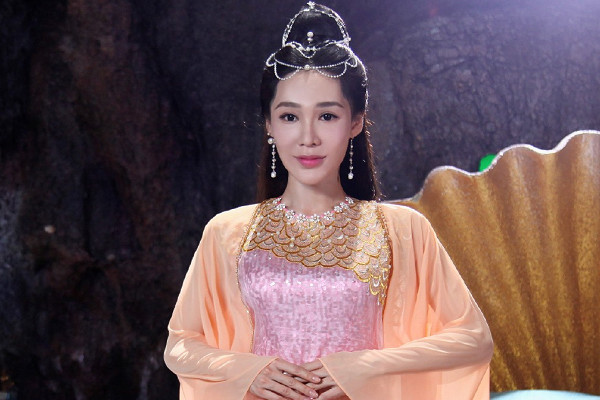 还记得《香蜜》的簌离吗?曾经嫌弃她丑,如今却美到高攀不起!