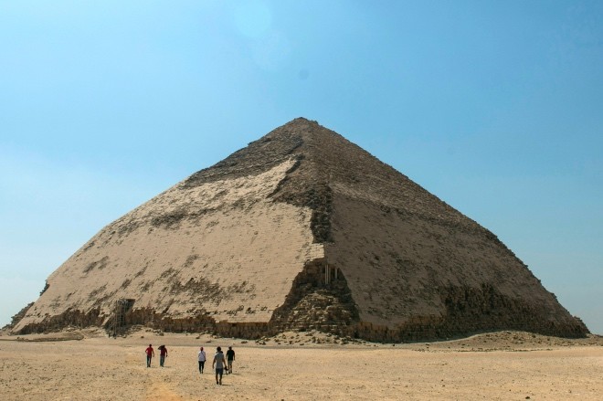 斯尼夫鲁金字塔图片