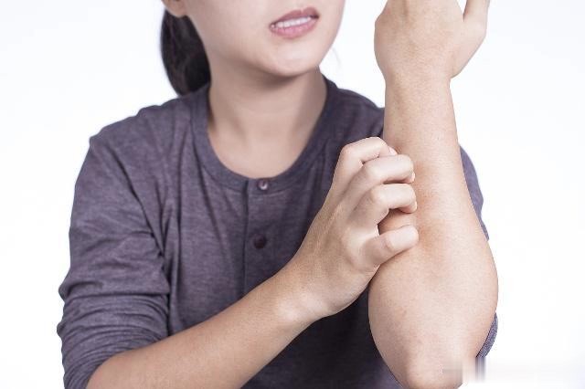 手臂出现血栓会有哪些表现