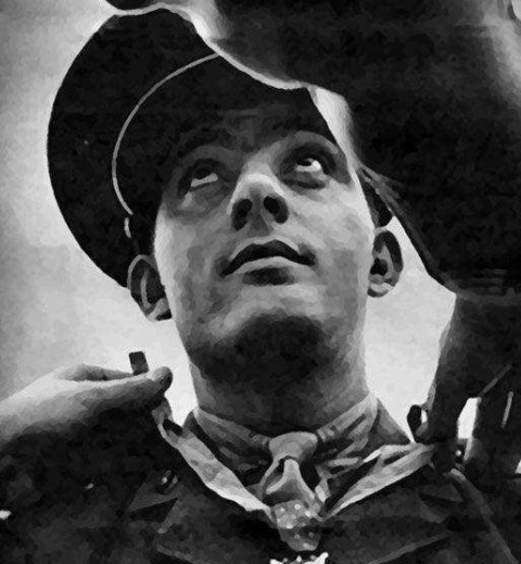 他是美国队长原型,队友阵亡后,凭一己之力击毙2000名日军