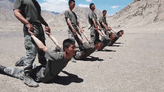 拉伸运动|肌肉|全民健身日|俯卧撑