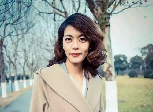 复旦大学 最美 女博士 年轻时曾剃光头 如今38岁仍是单身
