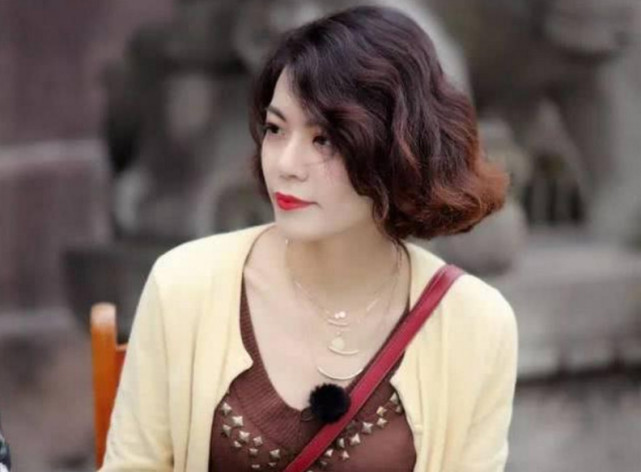 她是复旦最受欢迎的女博士 年轻时曾剃光头 学生都爱她的课