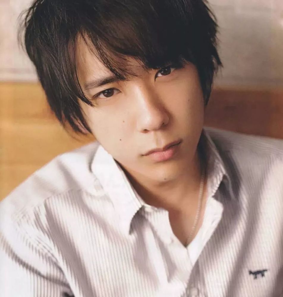 日推网友总结 世人vs粉丝眼中的爱豆 过于真实了哈哈哈