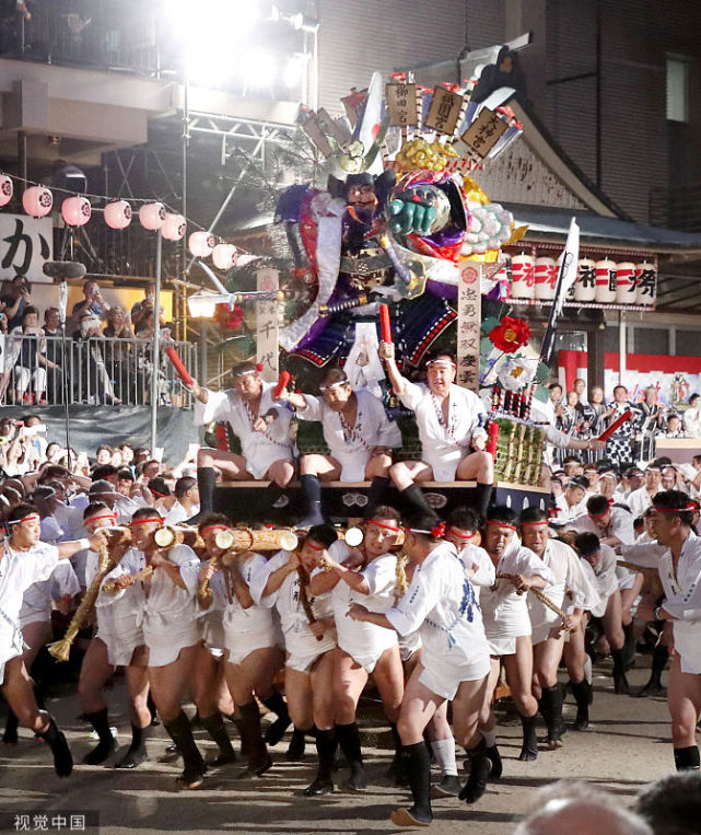 博多祇园山笠祭又叫做博多山笠节 是日本三大重要民间节日之一