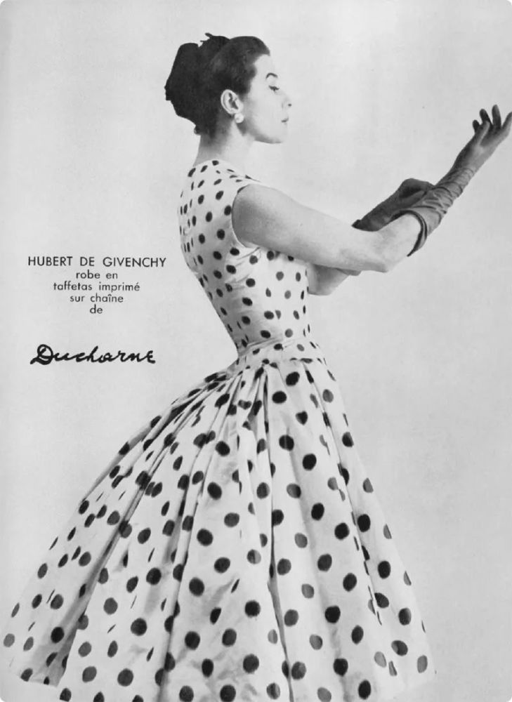 复古浪漫的波点印花那个女孩能够拒绝