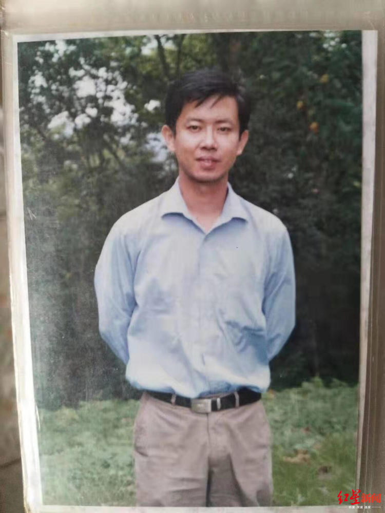 安徽失联教师遗体找到 家属：他上个月曾被学生家长扇耳光