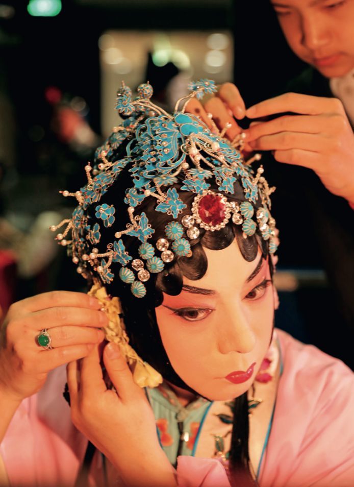 男旦比女旦更动人感受女人风姿看女旦不行得看男旦