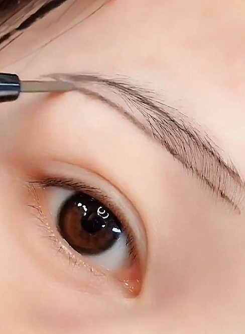 最近画眉毛流行画 衣架眉 新手一学就会 自然还好看