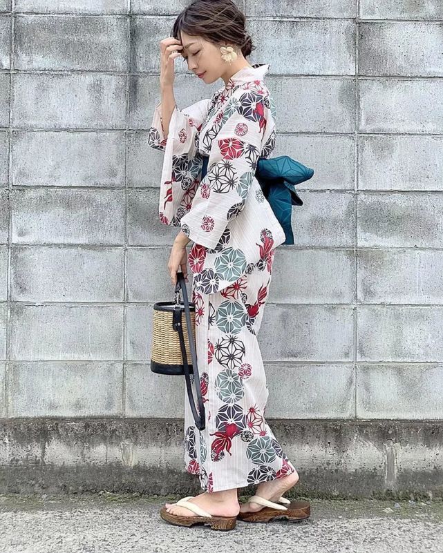 日本花火大会必不可少的东西 你有了吗 汉服 水手服