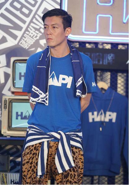 38岁陈冠希近照脸颊消瘦,素颜撞脸瘦版的本山大叔