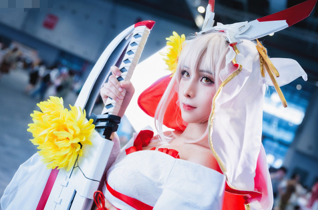 女装大佬cos碧蓝航线,液体袜收到好评,看到鞋子网友炸锅了