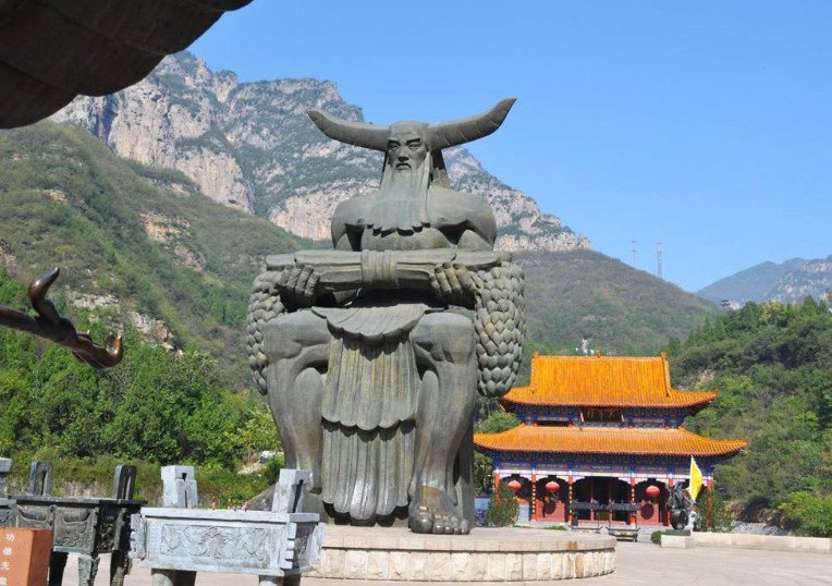 神农氏其实是吃百足虫而死 尝百草的背后 是母系社会的繁荣兴旺