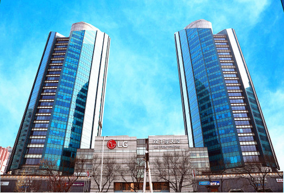 资料显示,lg双子座大厦位于北京市东长安街,属繁华的建国门商圈,由两