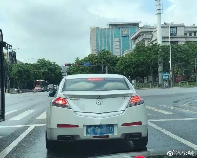 让你回头的不仅是帅哥美女 也可以是这5种车