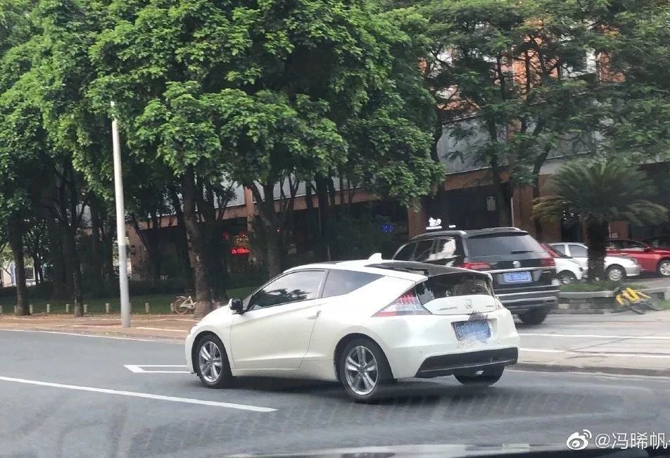 让你回头的不仅是帅哥美女 也可以是这5种车