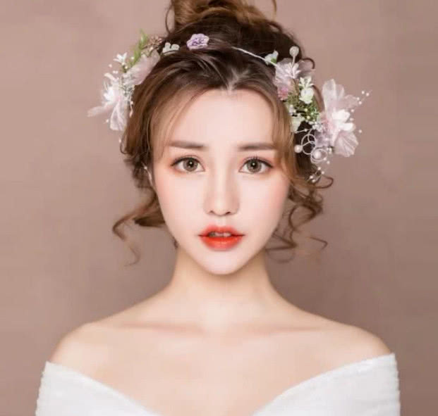 心理测试:选一个你觉得最漂亮的新娘头饰,秒测这辈子谁最爱你,准哭了!