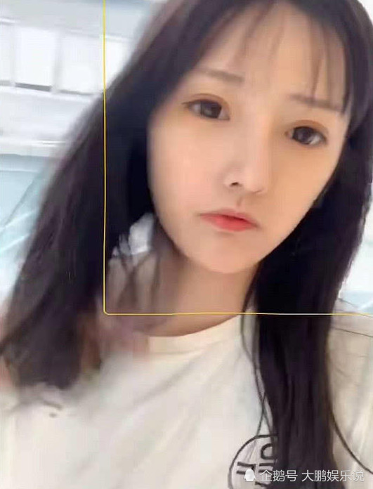 相信很多人应该都听说过吧,这一对曾经也是快手上当红的一哥和一姐